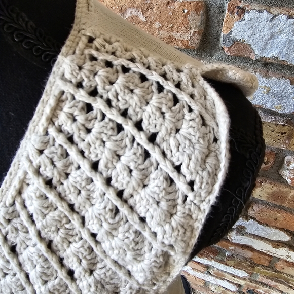 Sahalie Crochet Pattern Cotton/Ramie Sleeveless Top - Picture 6 of 16